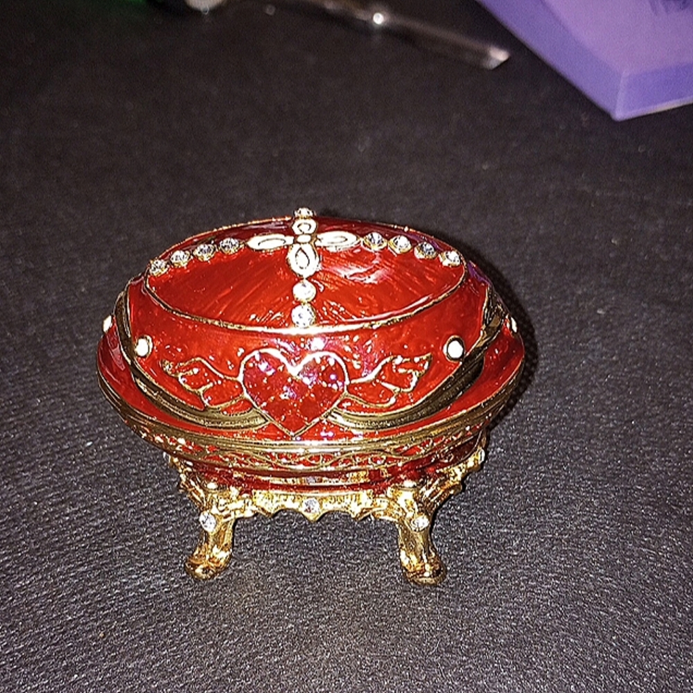 Elegant Red and Gold Decorative Jewelry Box